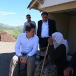 Kaymakam Yusuf Kaptanoglu Alaaddin Koyunde Hane Ziyaretlerinde Bulundu 1