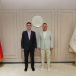 Kaymakam Yusuf Kaptanoglundan Adapazari Belediye Baskani Mutlu ISIKSUya Nezaket Ziyareti1