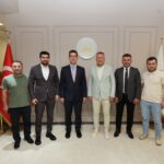 Kaymakam Yusuf Kaptanoglundan Adapazari Belediye Baskani Mutlu ISIKSUya Nezaket Ziyareti3
