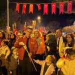 Cumhuriyet Coskusu Fener Alayiyla Ezine Sokaklarinda 6